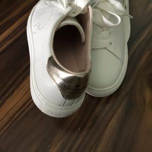 Kate Spade sneackers 9,5 run big good for 10 size